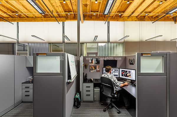 <a href=http://www.ashaandryan.com/bgsfs/ target=_blank class=infotextkey>辦公室風(fēng)水</a>擺放