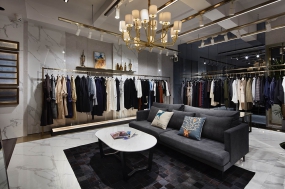 服裝專賣店空間設(shè)計(jì)實(shí)景圖