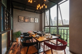 燒烤店裝飾圖片,燒烤店空間設(shè)計布局圖