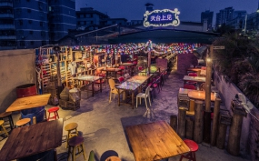 燒烤店空間設(shè)計(jì)圖片