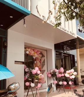 護膚品店裝修設(shè)計實景圖,護膚品店裝修設(shè)計布局圖