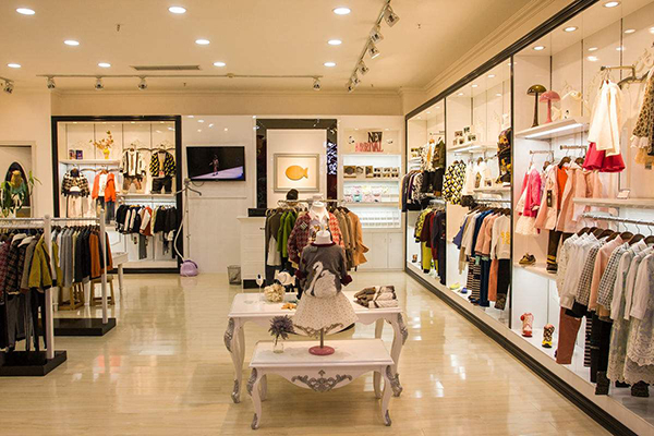 如何做好服裝店裝修,展柜制作的重要要素
