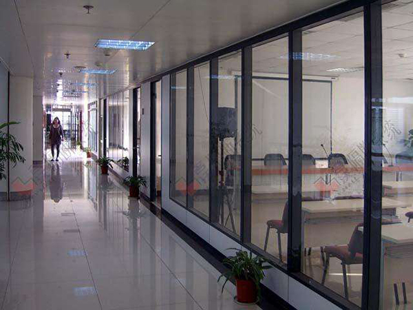 玻璃隔斷