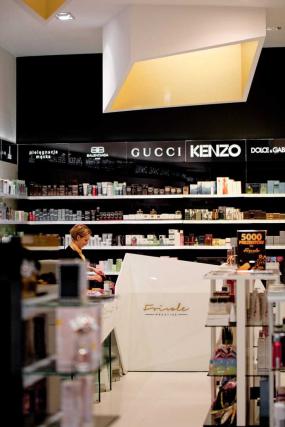 商場化妝品店內裝修圖片欣賞