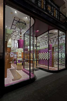 化妝品店最新室內(nèi)裝修設(shè)計(jì)圖片欣賞