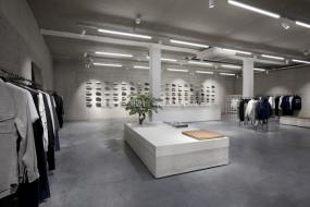 男裝店內(nèi)裝修設(shè)計效果圖
