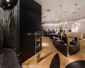 男裝店內(nèi)裝修實(shí)物圖片
