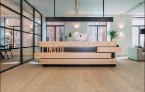 辦公室三層復(fù)合實(shí)木地板裝飾效果圖片