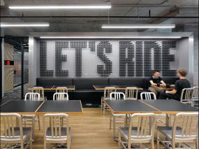 物業(yè)管理公司辦公室裝修實(shí)物圖片