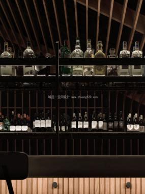 工業(yè)風格酒吧裝飾效果圖