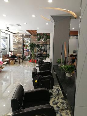 高端時(shí)尚美發(fā)店裝修圖片
