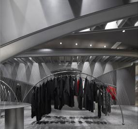 外貿(mào)服裝店裝修實景圖片