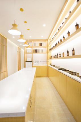 國外美發(fā)店裝修效果圖片