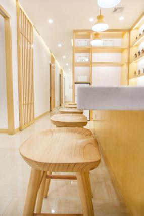國外美發(fā)店裝修圖片