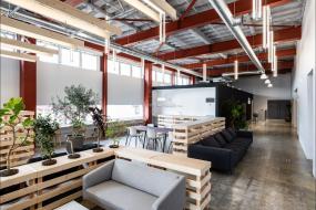 企業(yè)辦公室loft風格室內(nèi)裝修圖