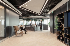 現(xiàn)代風(fēng)格小型辦公室裝修實景效果